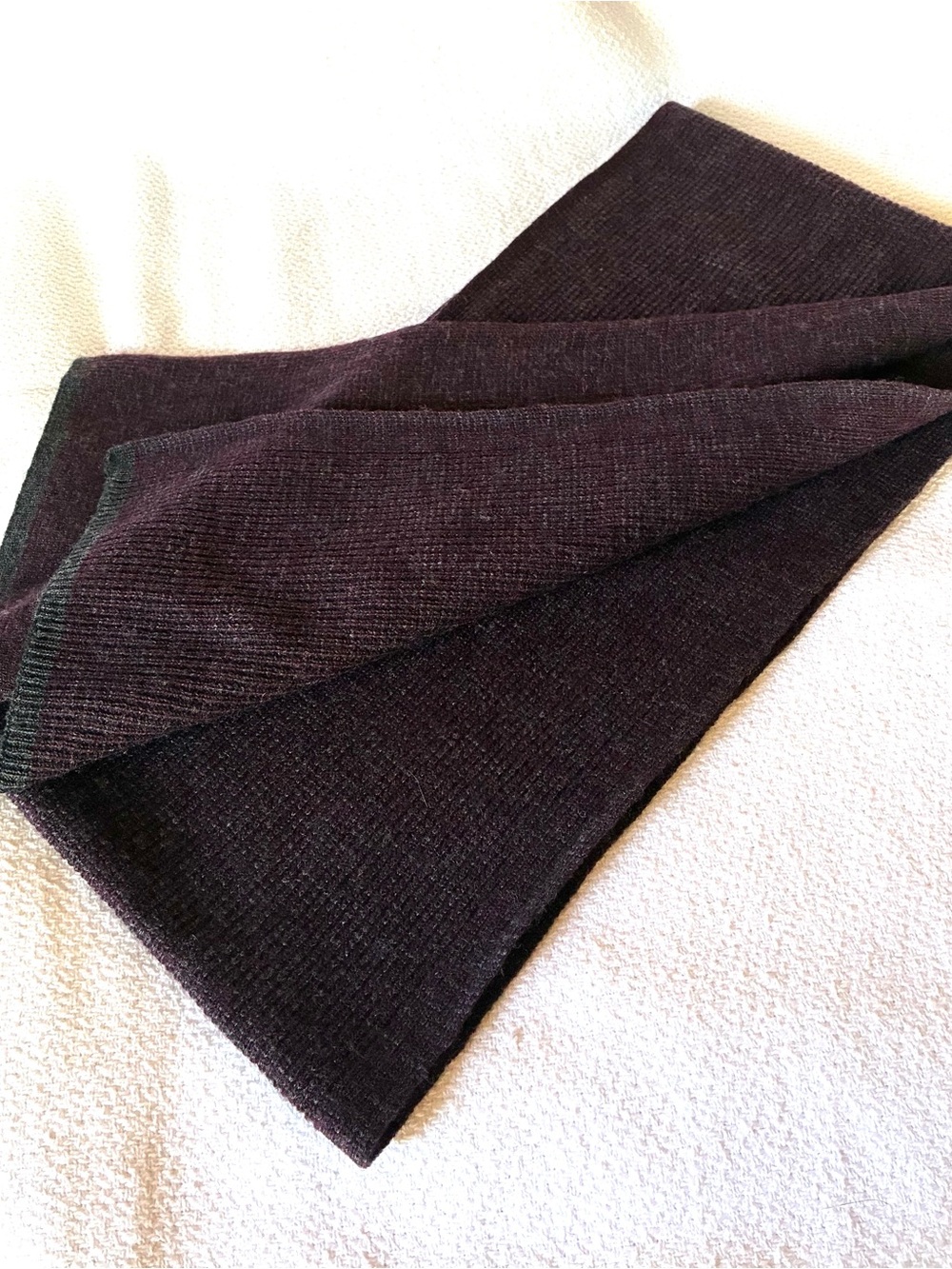 GAP Merino Wool Plum Knit Scarf in Deep Purple